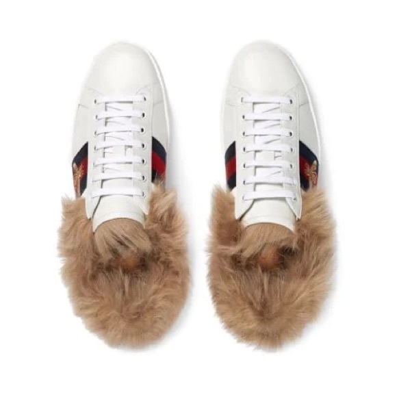 Like New Men’s Size 8 (Euro Size 41) Gucci ACE Bee Sneakers With Fur In White - Picture 3 of 14